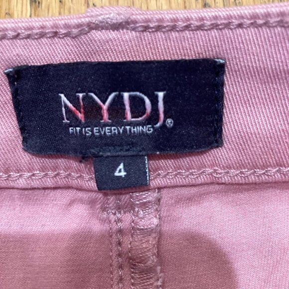 NYDJ pink shorts - size 4 - EUC - Picture 3 of 6